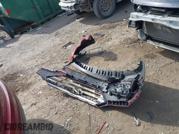 ✅ 2018 Hyundai Santa Fe 2.4L • VIN: 5XYZUDLB9JG509774 • Лот: 43225565. Опубликован ранее на IAAI с пробегом Не указан. Бесплатный доступ к архиву аукционных продаж из США и подробный отчёт об истории автомобиля на DreamBid. Изображение 11.