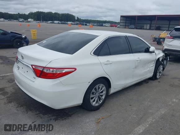 2015 Toyota Camry LE with VIN 4T4BF1FKXFR516407, listed as a IAAI auction lot 43385667 with 52,160 mi miles and . Bid and sale history available at DreamBid. Image 4.
