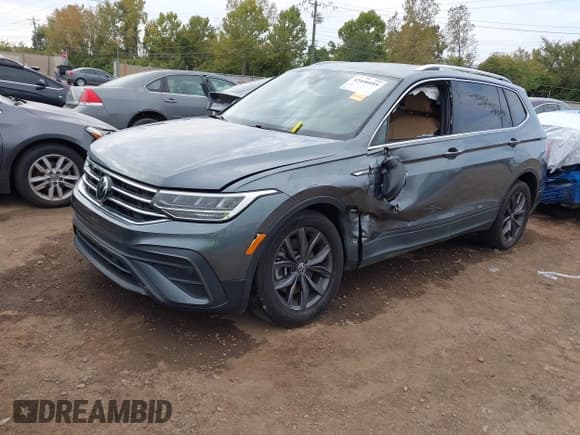 ✅ 2022 Volkswagen Tiguan SE • VIN: 3VV3B7AX2NM174153 • Lot: 43446055. Wystawiony na IAAI z przebiegiem 23 444 mil. Bezpłatny archiwum sprzedaży aukcyjnych z USA i szczegółowy raport historii pojazdu na DreamBid. Zdjęcie 2.
