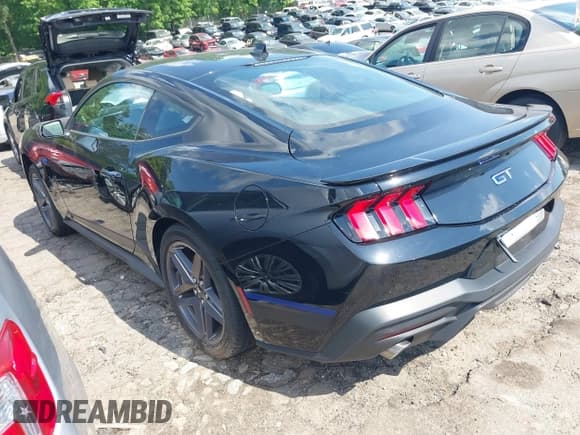 ✅ 2024 Ford Mustang GT • VIN: 1FA6P8CF6R5419464 • Lot: 42086962. Listed on IAAI with 4,983 mi. Free auction sales archive from the USA and detailed vehicle history report at DreamBid. Image 3.