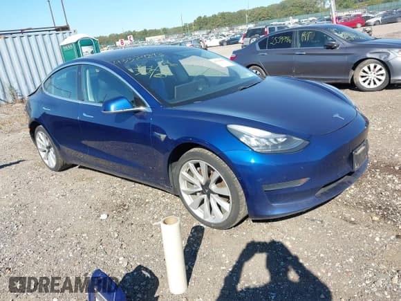 ✅ 2020 Tesla Model 3 Standard Range Plus • VIN: 5YJ3E1EA9LF598603 • Lot: 43329893. Wystawiony na IAAI z przebiegiem 155 223 mil. Bezpłatny archiwum sprzedaży aukcyjnych z USA i szczegółowy raport historii pojazdu na DreamBid. Zdjęcie 1.