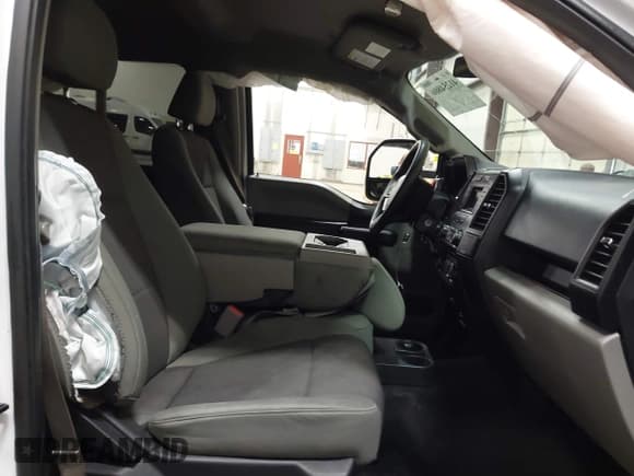 ✅ 2016 Ford F-150 XLT • VIN: 1FTEW1EP3GKE25825 • Лот: 41254806. Опубликован ранее на IAAI с пробегом 140 971 миль. Бесплатный доступ к архиву аукционных продаж из США и подробный отчёт об истории автомобиля на DreamBid. Изображение 5.