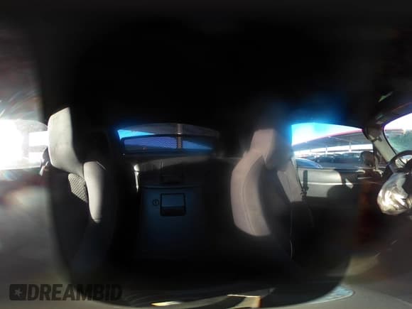 ✅ 2006 Mazda MX-5 Miata Touring • VIN: JM1NC25F660109044 • Lot: 41338369. Wystawiony na IAAI z przebiegiem 108 701 mil. Bezpłatny archiwum sprzedaży aukcyjnych z USA i szczegółowy raport historii pojazdu na DreamBid. Zdjęcie 18.