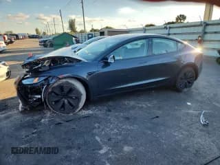 ✅ 2025 Tesla Model 3 Long Range • VIN: 5YJ3E1EA8SF054382 • Lot: 93475615. Wystawiony na Copart z przebiegiem 2 802 mil. Bezpłatny archiwum sprzedaży aukcyjnych z USA i szczegółowy raport historii pojazdu na DreamBid. Zdjęcie 1.