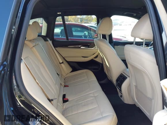 ✅ 2019 BMW X3 xDrive30i • VIN: 5UXTR9C56KLP81668 • Lot: 43615147. Listed on IAAI with 77,133 mi. Free auction sales archive from the USA and detailed vehicle history report at DreamBid. Image 8.