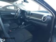 ✅ 2024 Kia Forte LXS • VIN: 3KPF24ADXRE791994 • Lot: 43628395. Wystawiony na IAAI z przebiegiem 25 935 mil. Bezpłatny archiwum sprzedaży aukcyjnych z USA i szczegółowy raport historii pojazdu na DreamBid. Zdjęcie 5.