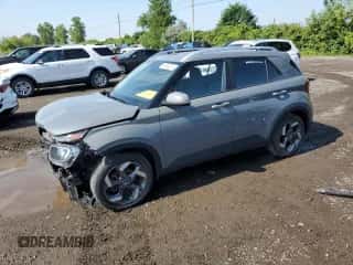 2021 Hyundai Venue SEL z VIN KMHRC8A31MU098813, wystawiony jako Copart lot #65382274 z przebiegiem Nie podano mil oraz Szkoda całkowita • Salvage title. Historia ofert i sprzedaży dostępna na DreamBid. Obrazek 1.