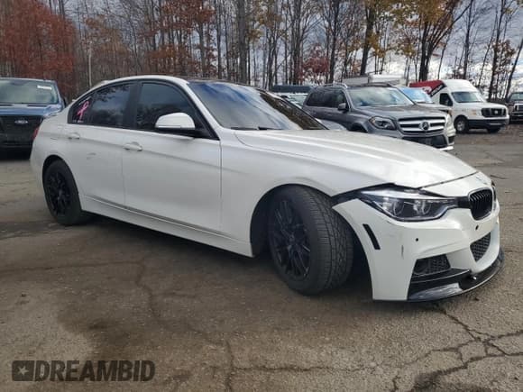 ✅ 2014 BMW 3 Series 328i xDrive • VIN: WBA3B3C53EJ981472 • Лот: 91389655. Опубликован ранее на Copart с пробегом 191 495 миль. Бесплатный доступ к архиву аукционных продаж из США и подробный отчёт об истории автомобиля на DreamBid. Изображение 4.
