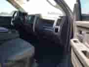 2018 Ram 1500 Tradesman z VIN 1C6RR6FT2JS211344, wystawiony jako IAAI lot #42258895 z przebiegiem 174 042 mil mil oraz . Historia ofert i sprzedaży dostępna na DreamBid. Obrazek 5.