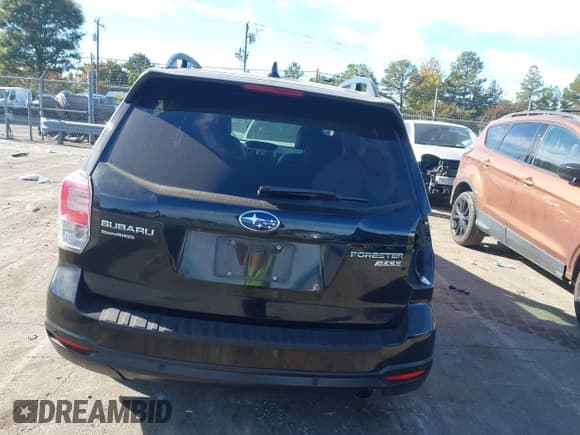 ✅ 2017 Subaru Forester Limited • VIN: JF2SJARC7HH429837 • Lot: 43525271. Wystawiony na IAAI z przebiegiem 88 598 mil. Bezpłatny archiwum sprzedaży aukcyjnych z USA i szczegółowy raport historii pojazdu na DreamBid. Zdjęcie 17.