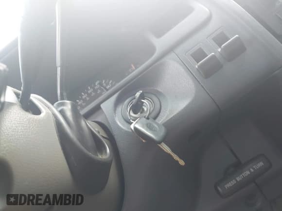 ✅ 1998 Toyota T100 SR5 • VIN: JT4TN14D6W0041985 • Lot: 42706496. Wystawiony na IAAI z przebiegiem 297 668 mil. Bezpłatny archiwum sprzedaży aukcyjnych z USA i szczegółowy raport historii pojazdu na DreamBid. Zdjęcie 11.