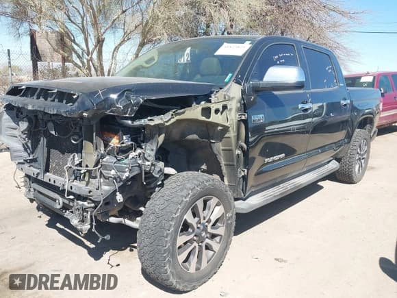 ✅ 2018 Toyota Tundra SR5 • VIN: 5TFFY5F17JX238694 • Lot: 41823821. Listed on IAAI with 175,248 mi. Free auction sales archive from the USA and detailed vehicle history report at DreamBid. Image 2.