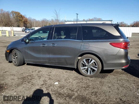 ✅ 2019 Honda Odyssey Elite • VIN: 5FNRL6H90KB004882 • Lot: 92391055. Listed on Copart with 60,951 mi. Free auction sales archive from the USA and detailed vehicle history report at DreamBid. Image 2.