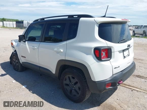 ✅ 2018 Jeep Renegade Trailhawk • VIN: ZACCJBCB8JPG81538 • Lot: 42813492. Listed on IAAI with 69,651 mi. Free auction sales archive from the USA and detailed vehicle history report at DreamBid. Image 3.
