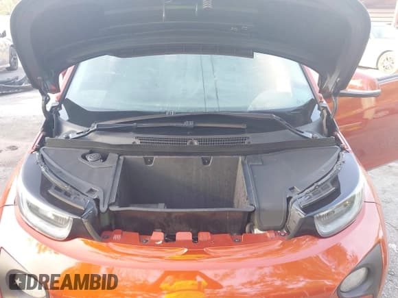 ✅ 2014 BMW i3 • VIN: WBY1Z2C50EV283795 • Lot: 42311864. Listed on IAAI with 41,277 mi. Free auction sales archive from the USA and detailed vehicle history report at DreamBid. Image 10.