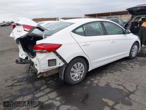 2018 Hyundai Elantra SE z VIN 5NPD74LF9JH402396, wystawiony jako IAAI lot #43290955 z przebiegiem 71 436 mil mil oraz . Historia ofert i sprzedaży dostępna na DreamBid. Obrazek 4.