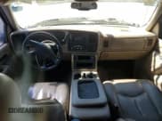 ✅ 2004 Chevrolet Silverado 1500 LS • VIN: 2GCEC19T441317192 • Lot: 86776345. Wystawiony na Copart z przebiegiem 304 216 mil. Bezpłatny archiwum sprzedaży aukcyjnych z USA i szczegółowy raport historii pojazdu na DreamBid. Zdjęcie 8.