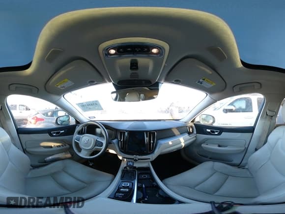 ✅ 2018 Volvo XC60 Momentum • VIN: YV4A22RK9J1028306 • Lot: 43856103. Listed on IAAI with 83,100 mi. Free auction sales archive from the USA and detailed vehicle history report at DreamBid. Image 18.