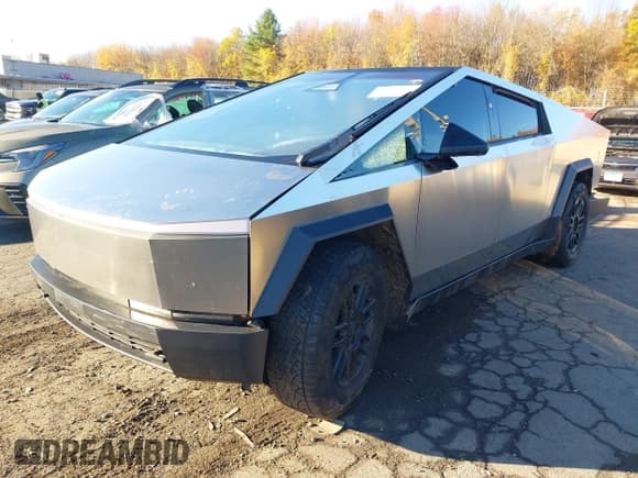 ✅ 2025 Tesla Cybertruck • VIN: 7G2CEHED8SA066996 • Lot: 43494537. Wystawiony na IAAI z przebiegiem 13 701 mil. Bezpłatny archiwum sprzedaży aukcyjnych z USA i szczegółowy raport historii pojazdu na DreamBid. Zdjęcie 2.