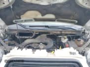 ✅ 2016 Ford Transit Cargo • VIN: 1FTYE1YM3GKB35425 • Lot: 41700349. Wystawiony na IAAI z przebiegiem 260 482 mil. Bezpłatny archiwum sprzedaży aukcyjnych z USA i szczegółowy raport historii pojazdu na DreamBid. Zdjęcie 10.