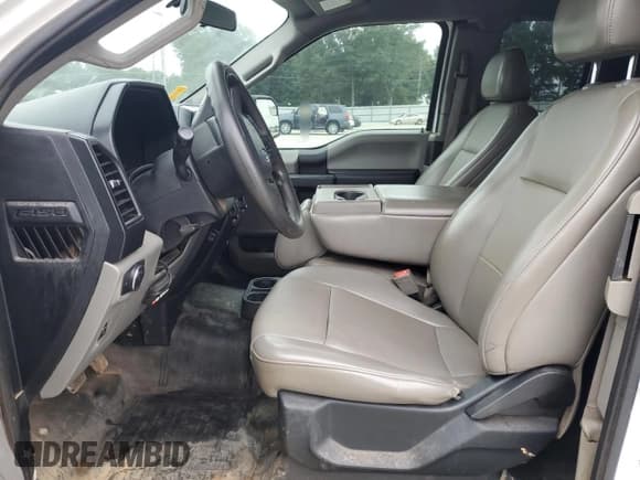 ✅ 2019 Ford F-150 XLT • VIN: 1FTEX1C58KFA42592 • Лот: 67374645. Опубликован ранее на Copart с пробегом 157 589 миль. Бесплатный доступ к архиву аукционных продаж из США и подробный отчёт об истории автомобиля на DreamBid. Изображение 7.