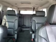 ✅ 2017 Chevrolet Suburban LT • VIN: 1GNSCHKC9HR355866 • Lot: 64269824. Wystawiony na Copart z przebiegiem 100 980 mil. Bezpłatny archiwum sprzedaży aukcyjnych z USA i szczegółowy raport historii pojazdu na DreamBid. Zdjęcie 10.