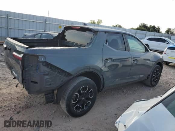 2022 Hyundai Santa Cruz SE with VIN 5NTJA4AE9NH008645, listed as a Copart auction lot 75635754 with 32,881 mi miles and Salvage title. Bid and sale history available at DreamBid. Image 3.