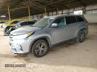 ✅ 2019 Toyota Highlander LE Plus • VIN: 5TDZZRFH1KS313363 • Лот: 91227625. Опубликован ранее на Copart с пробегом 101 659 миль. Бесплатный доступ к архиву аукционных продаж из США и подробный отчёт об истории автомобиля на DreamBid. Изображение 1.