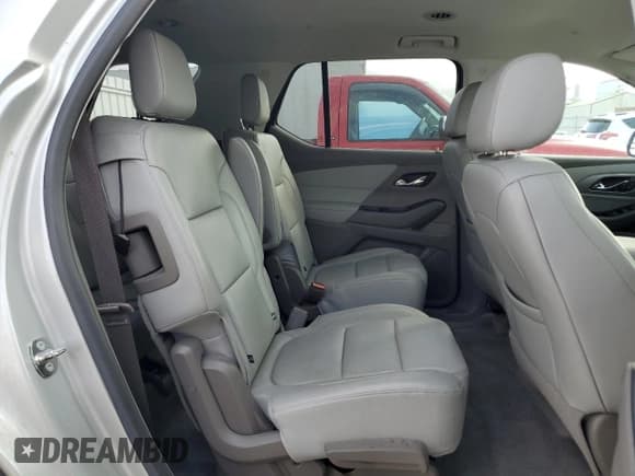 ✅ 2018 Chevrolet Traverse LT • VIN: 1GNEVHKW1JJ190370 • Lot: 86325175. Wystawiony na Copart z przebiegiem 49 264 mil. Bezpłatny archiwum sprzedaży aukcyjnych z USA i szczegółowy raport historii pojazdu na DreamBid. Zdjęcie 11.