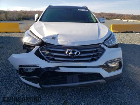 ✅ 2017 Hyundai Santa Fe Ultimate • VIN: 5XYZWDLAXHG407847 • Lot: 69368652. Wystawiony na Copart z przebiegiem 65 391 mil mil. Skorzystaj z bezpłatnego archiwum sprzedaży aukcyjnych z USA i zobacz szczegółowy raport historii pojazdu na DreamBid. Zdjęcie 5.