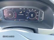 ✅ 2023 Volkswagen Atlas SE • VIN: 1V2KR2CAXPC527081 • Lot: 42820659. Wystawiony na IAAI z przebiegiem 32 247 mil. Bezpłatny archiwum sprzedaży aukcyjnych z USA i szczegółowy raport historii pojazdu na DreamBid. Zdjęcie 7.