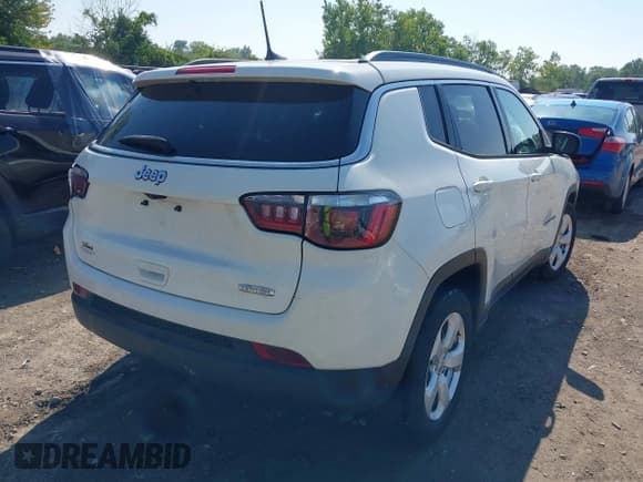 ✅ 2020 Jeep Compass Latitude • VIN: 3C4NJCBB6LT108374 • Lot: 42968422. Listed on IAAI with 25,555 mi. Free auction sales archive from the USA and detailed vehicle history report at DreamBid. Image 4.