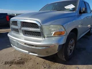✅ 2009 Dodge 1500 TRX • VIN: 1D3HB13P99S806102 • Lot: 41361469. Wystawiony na IAAI z przebiegiem 205 577 mil. Bezpłatny archiwum sprzedaży aukcyjnych z USA i szczegółowy raport historii pojazdu na DreamBid. Zdjęcie 6.