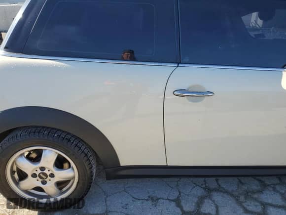 2011 MINI Hardtop с VIN WMWSU3C59BT099244, выставлен на аукционе Copart как лот 43682064 с пробегом 168 133 миль миль и Чистый • Clean title. История ставок и продаж доступна на DreamBid. Изображение 10.