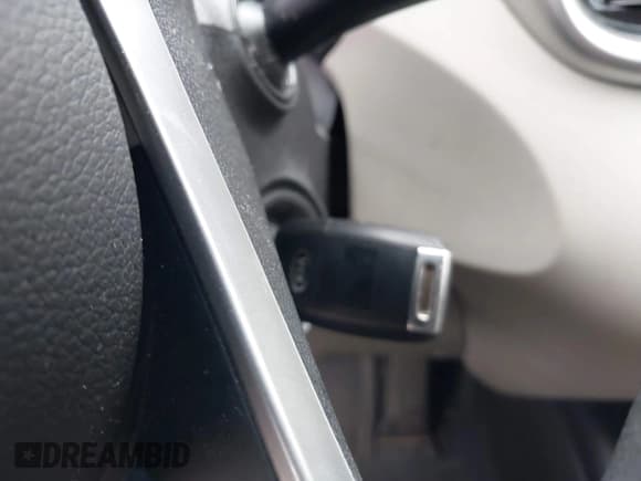 ✅ 2017 Kia Sorento LX • VIN: 5XYPGDA5XHG291740 • Lot: 43742487. Listed on IAAI with 94,163 mi. Free auction sales archive from the USA and detailed vehicle history report at DreamBid. Image 11.