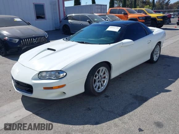 ✅ 2000 Chevrolet Camaro Z28 • VIN: 2G1FP22G9Y2126484 • Lot: 42653735. Wystawiony na IAAI z przebiegiem 80 581 mil. Bezpłatny archiwum sprzedaży aukcyjnych z USA i szczegółowy raport historii pojazdu na DreamBid. Zdjęcie 2.