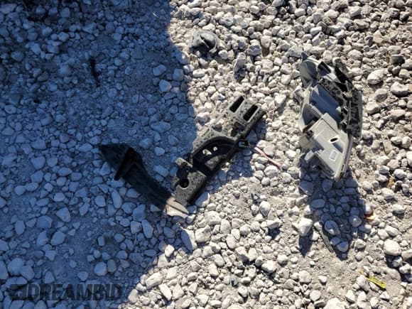 ✅ 2011 Chevrolet Malibu 1LS • VIN: 1G1ZB5E19BF218947 • Lot: 74630534. Listed on Copart with 136,686 mi. Free auction sales archive from the USA and detailed vehicle history report at DreamBid. Image 12.