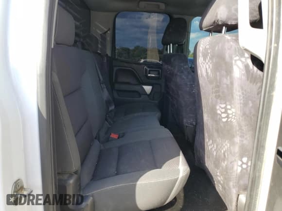 ✅ 2015 Chevrolet Silverado 2500HD LT • VIN: 1GC2KVEG0FZ518782 • Lot: 69478875. Wystawiony na Copart z przebiegiem 236 692 mil. Bezpłatny archiwum sprzedaży aukcyjnych z USA i szczegółowy raport historii pojazdu na DreamBid. Zdjęcie 10.