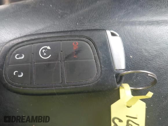 ✅ 2016 Jeep Cherokee Limited • VIN: 1C4PJMDS1GW308543 • Lot: 42494925. Wystawiony na IAAI z przebiegiem 122 841 mil. Bezpłatny archiwum sprzedaży aukcyjnych z USA i szczegółowy raport historii pojazdu na DreamBid. Zdjęcie 11.