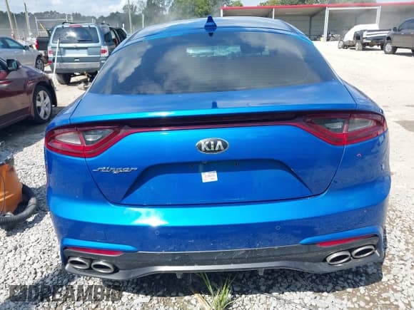 ✅ 2018 Kia Stinger • VIN: KNAE15LAXJ6035225 • Lot: 43188951. Listed on IAAI with 93,108 mi. Free auction sales archive from the USA and detailed vehicle history report at DreamBid. Image 17.