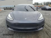✅ 2018 Tesla Model 3 Long Range Battery • VIN: 5YJ3E1EA5JF158536 • Lot: 81944055. Wystawiony na Copart z przebiegiem 81 073 mil. Bezpłatny archiwum sprzedaży aukcyjnych z USA i szczegółowy raport historii pojazdu na DreamBid. Zdjęcie 5.