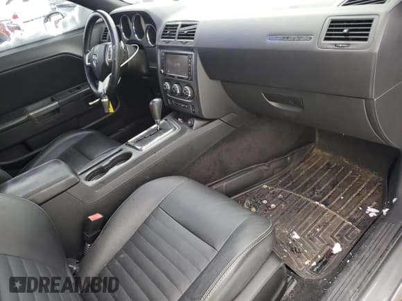 ✅ 2012 Dodge Challenger R/T Plus • VIN: 2C3CDYBT1CH101284 • Lot: 44346595. Wystawiony na Copart z przebiegiem 136 825 mil. Bezpłatny archiwum sprzedaży aukcyjnych z USA i szczegółowy raport historii pojazdu na DreamBid. Zdjęcie 8.