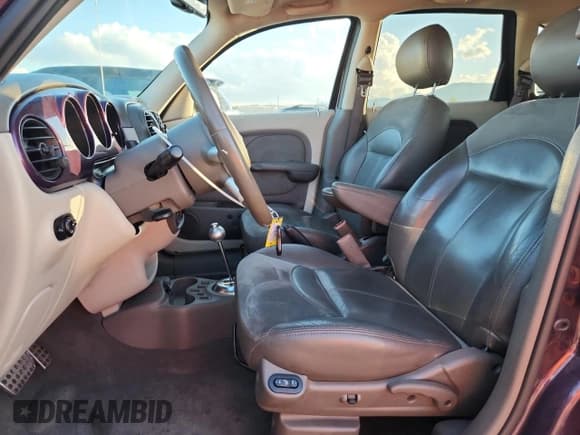 ✅ 2004 Chrysler PT Cruiser Limited • VIN: 3C8FY68B94T220675 • Lot: 84994845. Wystawiony na Copart z przebiegiem 118 163 mil. Bezpłatny archiwum sprzedaży aukcyjnych z USA i szczegółowy raport historii pojazdu na DreamBid. Zdjęcie 7.