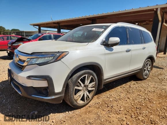 ✅ 2019 Honda Pilot Touring 8-Passenger • VIN: 5FNYF5H96KB015396 • Lot: 70816345. Listed on Copart with 108,095 mi. Free auction sales archive from the USA and detailed vehicle history report at DreamBid. Image 1.