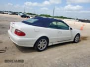 ✅ 2003 Mercedes-Benz CLK 320 • VIN: WDBLK65G13T136378 • Лот: 61800755. Опубликован ранее на Copart с пробегом 334 381 миль. Бесплатный доступ к архиву аукционных продаж из США и подробный отчёт об истории автомобиля на DreamBid. Изображение 3.