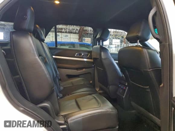 ✅ 2016 Ford Explorer XLT • VIN: 1FM5K8D80GGD33178 • Lot: 93939265. Wystawiony na Copart z przebiegiem 109 290 mil. Bezpłatny archiwum sprzedaży aukcyjnych z USA i szczegółowy raport historii pojazdu na DreamBid. Zdjęcie 11.