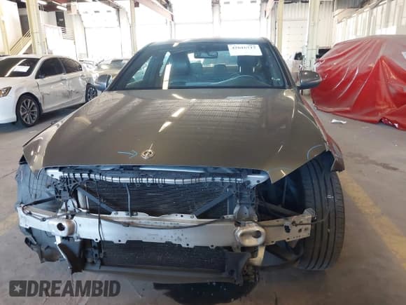 ✅ 2019 Mercedes-Benz C 300 • VIN: 55SWF8EB3KU301575 • Lot: 42616717. Wystawiony na IAAI z przebiegiem 92 366 mil. Bezpłatny archiwum sprzedaży aukcyjnych z USA i szczegółowy raport historii pojazdu na DreamBid. Zdjęcie 13.