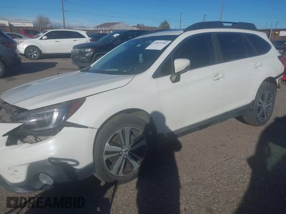 ✅ 2018 Subaru Outback Limited • VIN: 4S4BSENC9J3274263 • Lot: 43899764. Listed on IAAI with 119,891 mi. Free auction sales archive from the USA and detailed vehicle history report at DreamBid. Image 2.