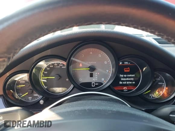 ✅ 2015 Porsche Panamera S E-Hybrid • VIN: WP0AD2A78FL040513 • Lot: 81809655. Wystawiony na Copart z przebiegiem 52 916 mil. Bezpłatny archiwum sprzedaży aukcyjnych z USA i szczegółowy raport historii pojazdu na DreamBid. Zdjęcie 9.