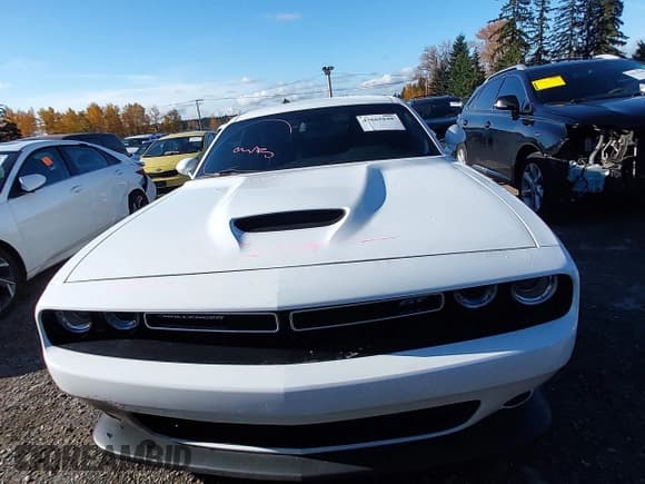 ✅ 2022 Dodge Challenger GT • VIN: 2C3CDZJG3NH254388 • Lot: 43665548. Wystawiony na IAAI z przebiegiem 35 263 mil. Bezpłatny archiwum sprzedaży aukcyjnych z USA i szczegółowy raport historii pojazdu na DreamBid. Zdjęcie 12.